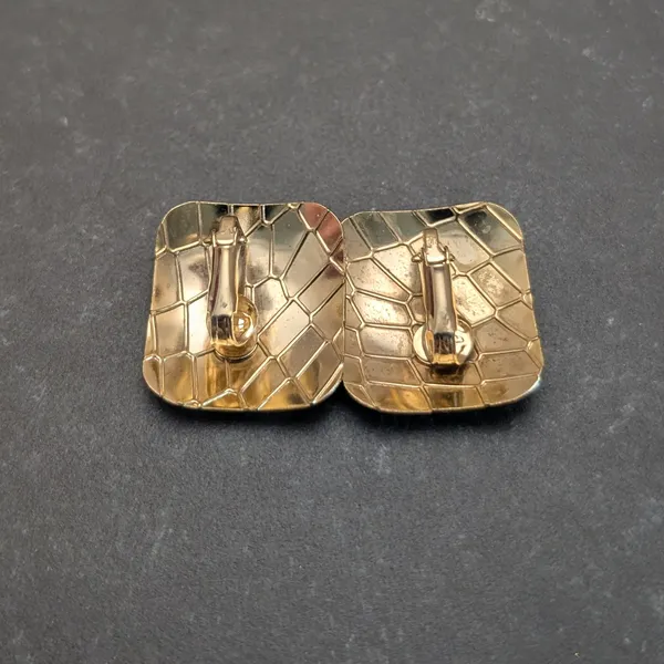 Vintage Clip On Earrings Large Stylish Gold Tone Rounded Square Scale Design - Image 5