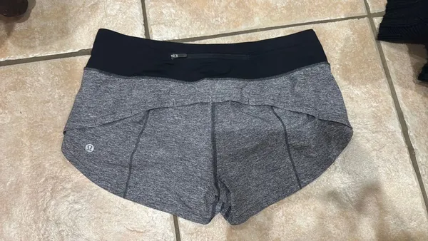 Lululemon Speed Up Shorts 2.5" - Image 3