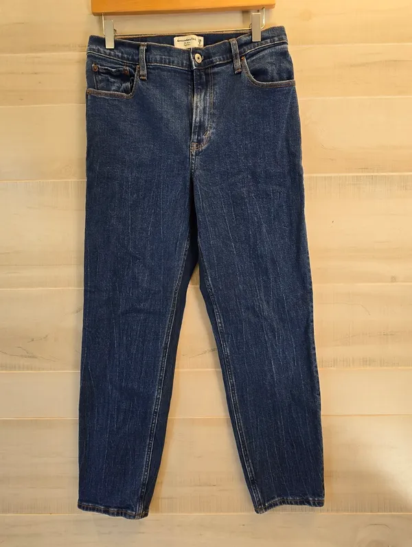 {29/8} Abercrombie & Fitch The Mom Hifh Rise Blue Jeans - Image 3