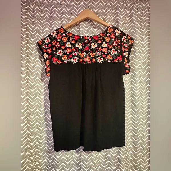 Savanna Jane | Flutter Sleeve Embroidered Top, Size S - Image 5