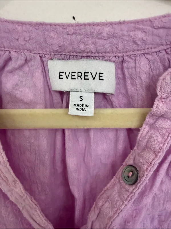 Evereve Lilac Button-Front Textured Peasant Blouse women’s size Small - Image 3