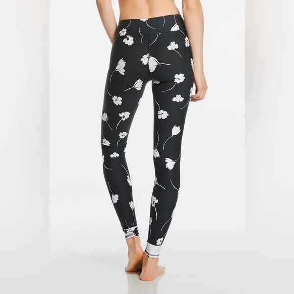 Fabletics Define PowerHold Mid-Rise Legging in Wildflower‎ Print - Image 3