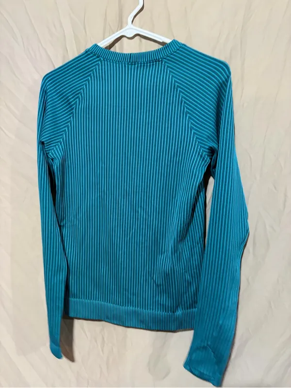 Lululemon long sleeve - Image 2