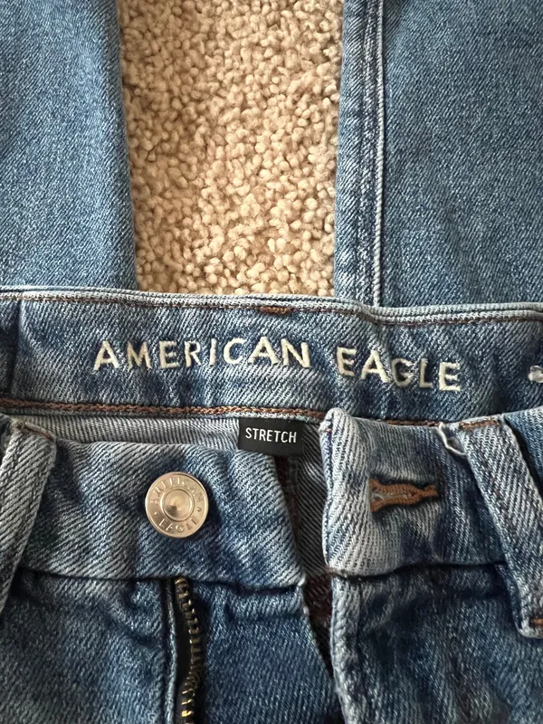 American Eagle Boyfriend Jeans - Image 5