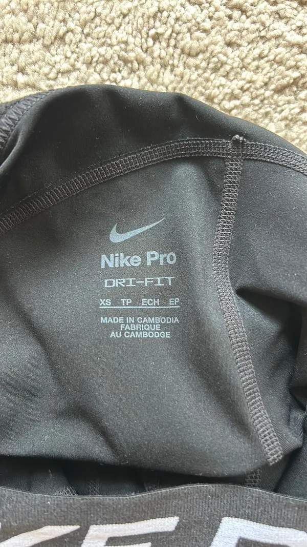 Nike Pros Black - Image 2