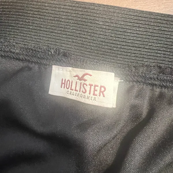 Y2K Hollister mini skirt - Image 4