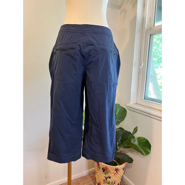 L.L. Bean Blue Low Rise Capri Cropped Wide Relaxed Fit Hiking Pants Size 8 - Image 2