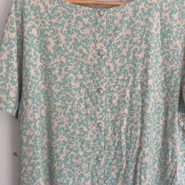 Ava + Viv| Tan Green Blouse Buttons on Back - Image 4