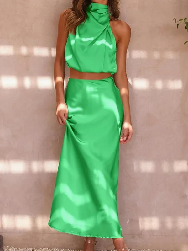 High-Waist Green Maxi Skirt Set with Draped Halter Top - Image 5