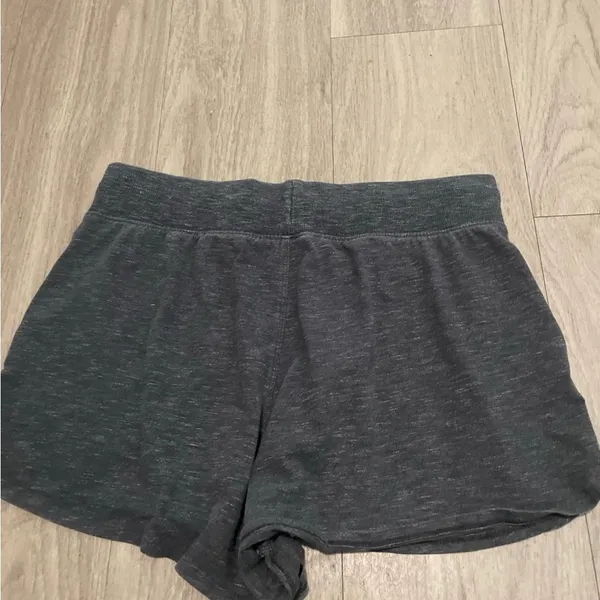 Gray Women's Casual Shorts Size M - Image 2