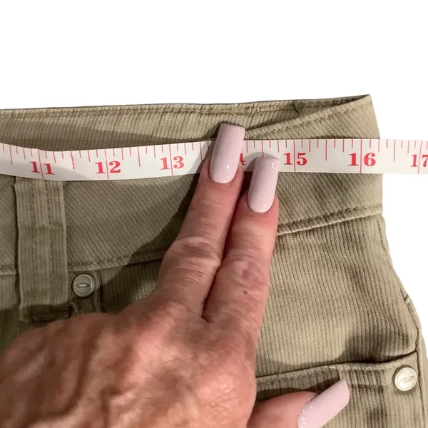 Oakley Women's Cargo Shorts in Tan - Image 5