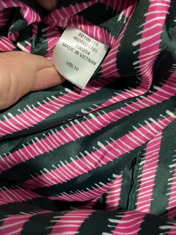 Vera Bradley Midtown Large Nylon Tote Hawthorn Rose - Image 7