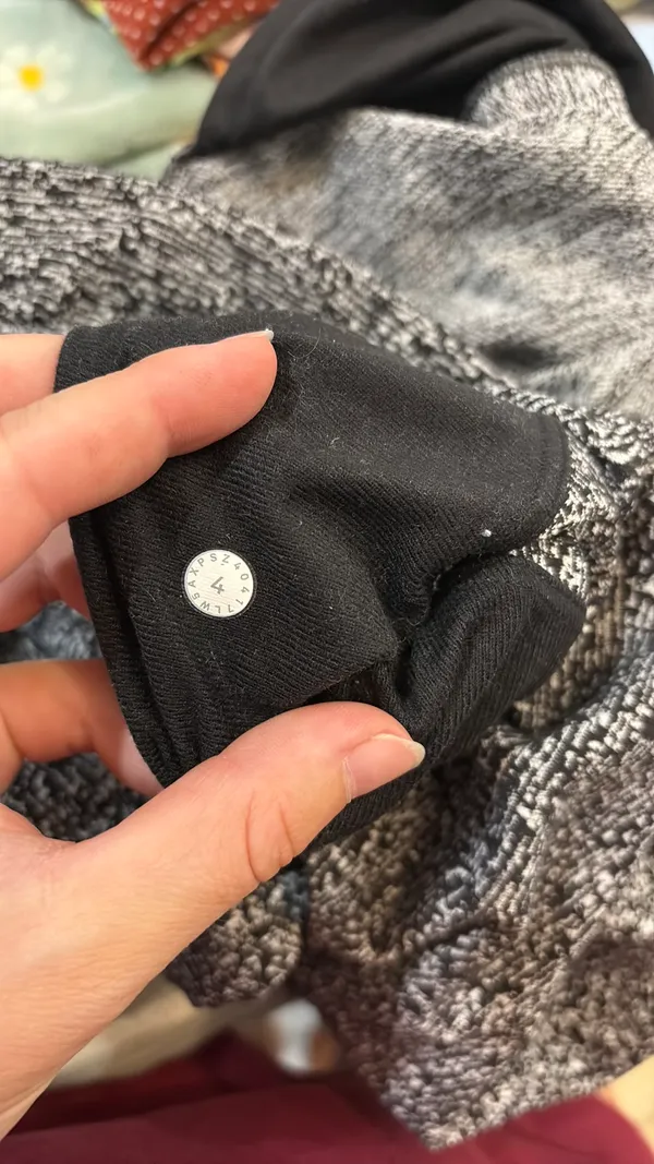 Lululemon Joggers - Image 6