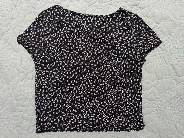 American Eagle Black Floral Top - Image 3