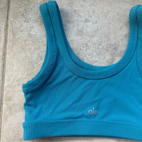 ALO Yoga Wellness Bra in Blue Splash Size Small Ribbed - Image 6