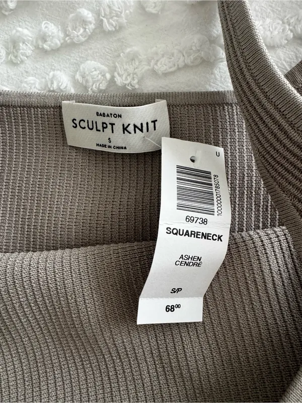 NWT Aritzia Babaton Square Neck Tank - Image 3