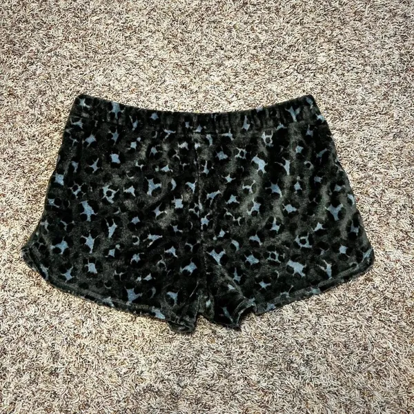 Aerie Green Leopard Plush Lounge Shorts‎ XL Soft Cozy Sleepwear - Image 4