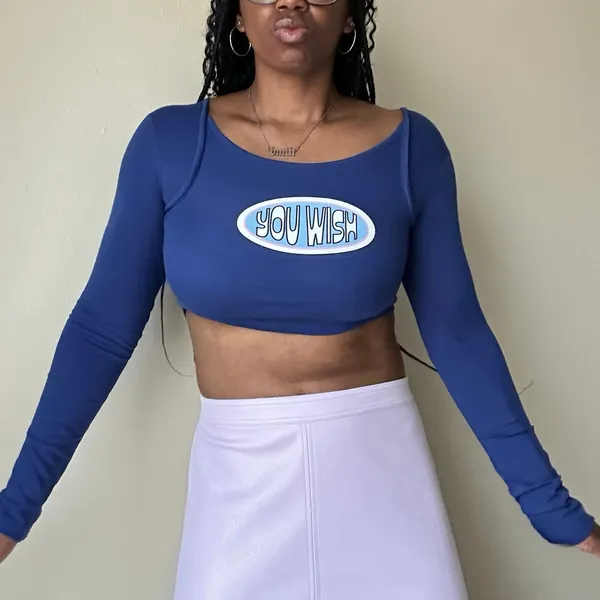 Urban Outfitters Blue Graphic Crop Top Size Medium - Image 2