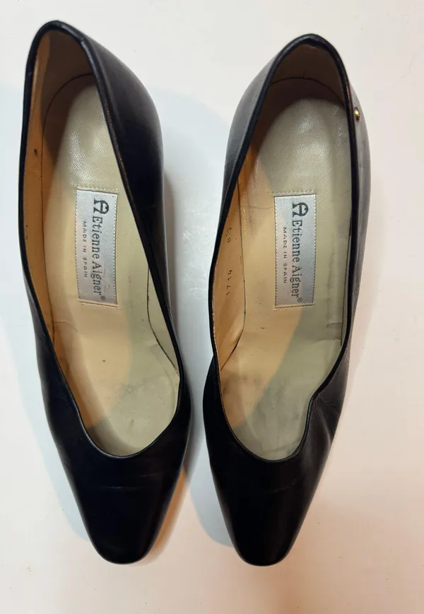 Etienne Aigner 'Taylor'Heels Size 8.5 M - Image 3