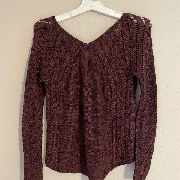 American Eagle Outfitters Sweater - Image 4