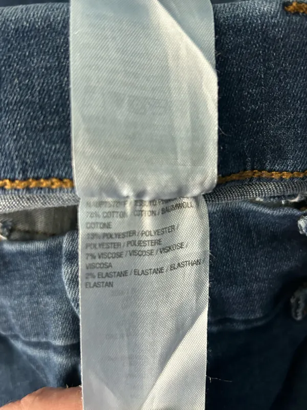 Denim & Company Women’s Dark Blue Distressed Jeans 12P - Image 11