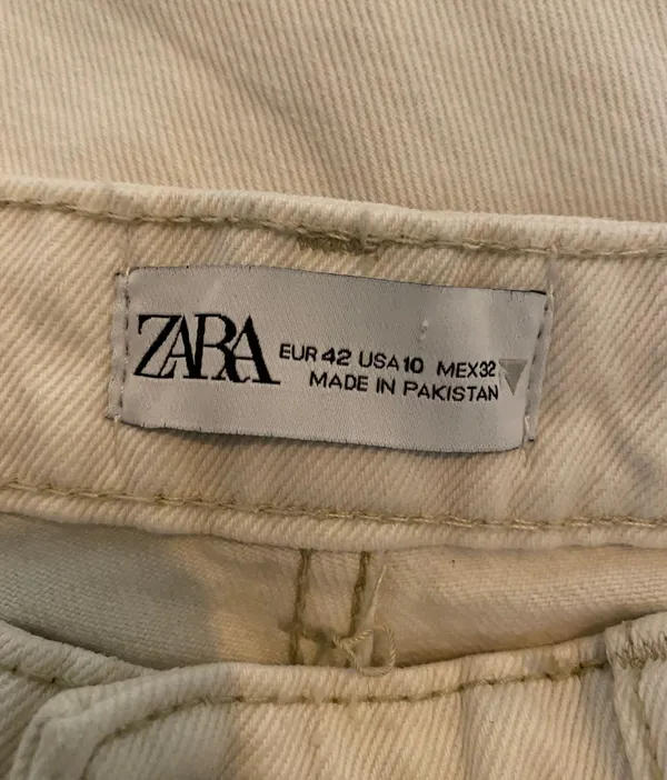 ZARA High Waisted Jeans - Image 5