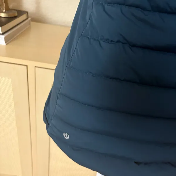 LULULEMON Fluffed Up Down Vest Size‎ 4 In Alberta Lake Teal - Image 4