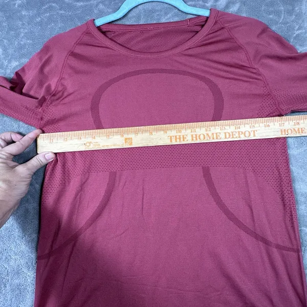 Lululemon Swiftly Relaxed Long Sleeve Top Womens Sz 8 Raspberry Pink Thumb holes - Image 5