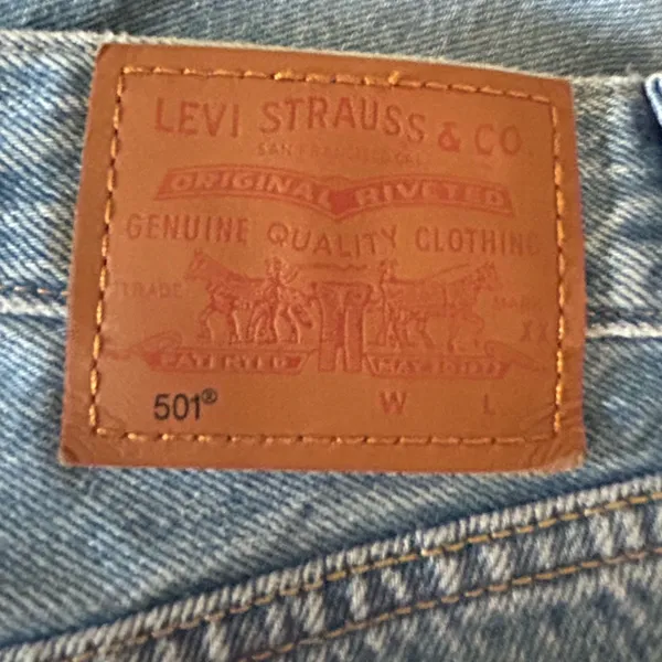 Levi’s 501 Lightly Distressed High Rise Waist Straight Leg Denim Blur‎ Jeans 24 - Image 6