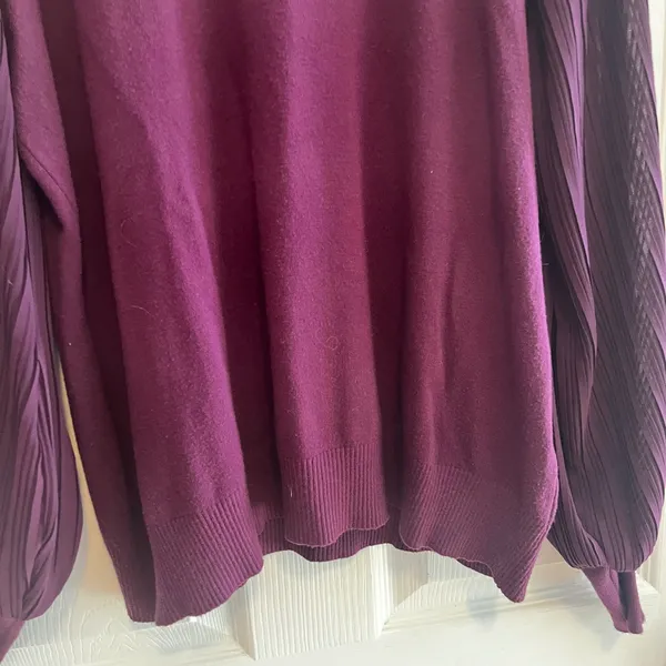 Plum Purple‎ Sweater with Pleated Bishop Sleeves Ruffle Mock Neck Size Medium - Image 5