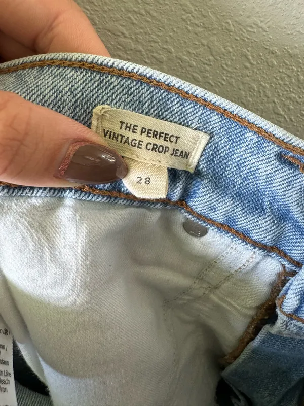 Madewell The Perfect Vintage Crop Jeans - Image 3