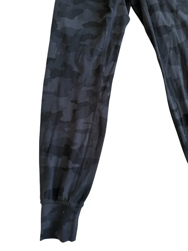 LULULEMON Gray Camo Jogger Active Pants Size 00 - Image 4