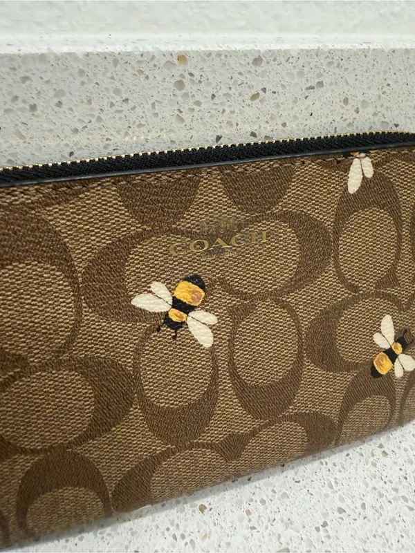 Coach New York Khaki Corner Zip Wristlet With Signature Bee Print C8674 - Image 2