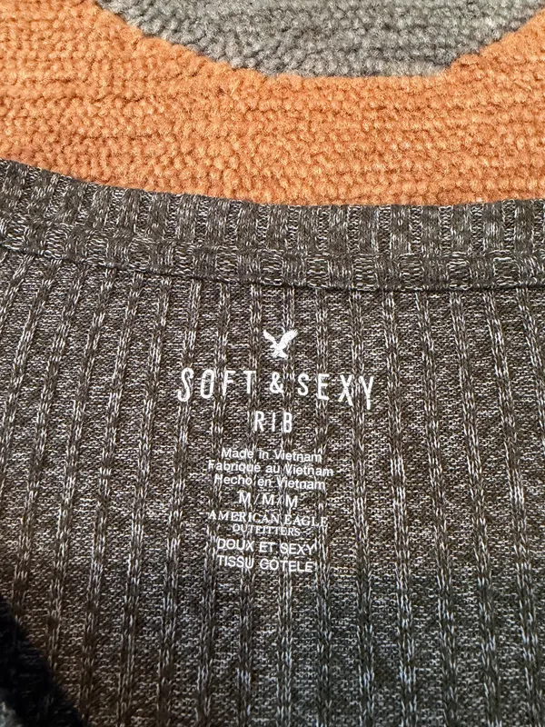 American Eagle Soft & Sexy Long Sleeve V Neck Tee Shirt Ribbed Dark Green Medium - Image 3
