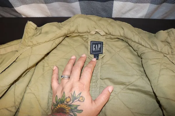 Gap Quilted Cotton Bomber Jacket Tan Sage Green Size Large - Image 5