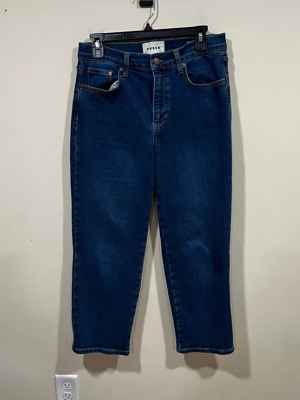 Boden W29 L28 MID RISE CIGARETTE JEANS" EUC blue denim - Image 2