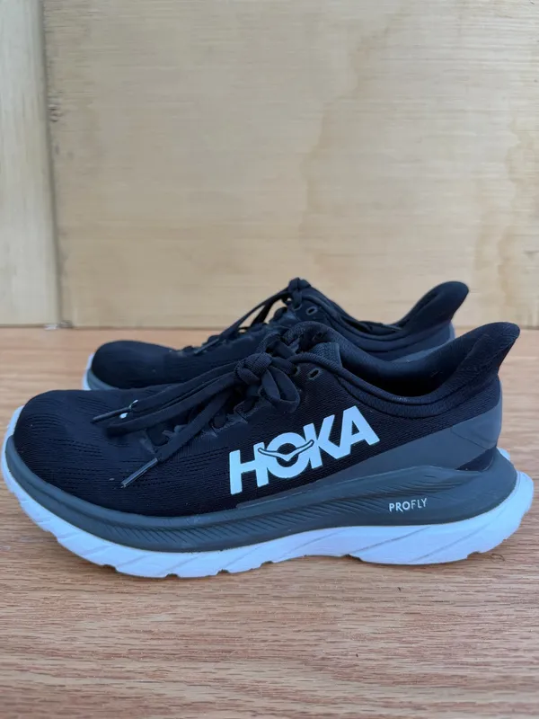 Hoka Mach 4 Running Shoes Women’s Size 8 Black Gray Road Running Sneakers - Image 4