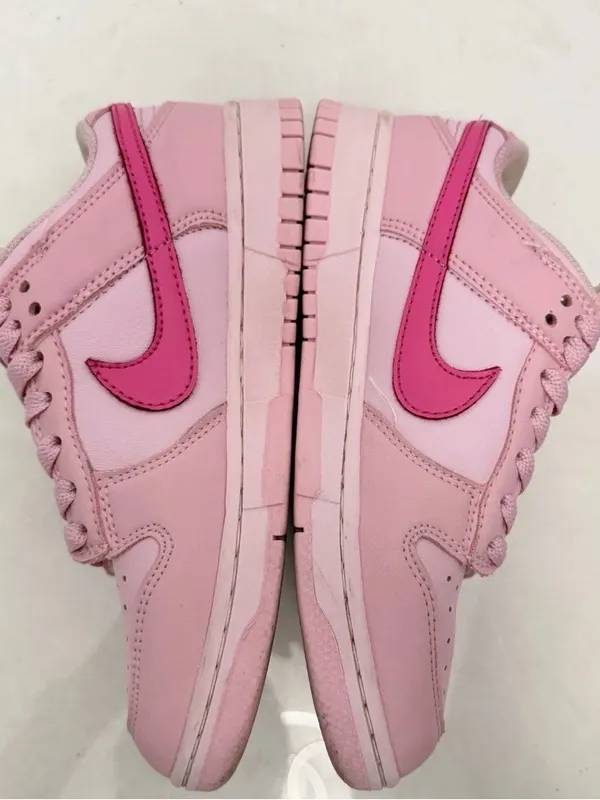 Nike Dunk Low Sneakers shoes Triple Pink GS Youth Size 5.5Y Women 7 DH9765-600 - Image 2