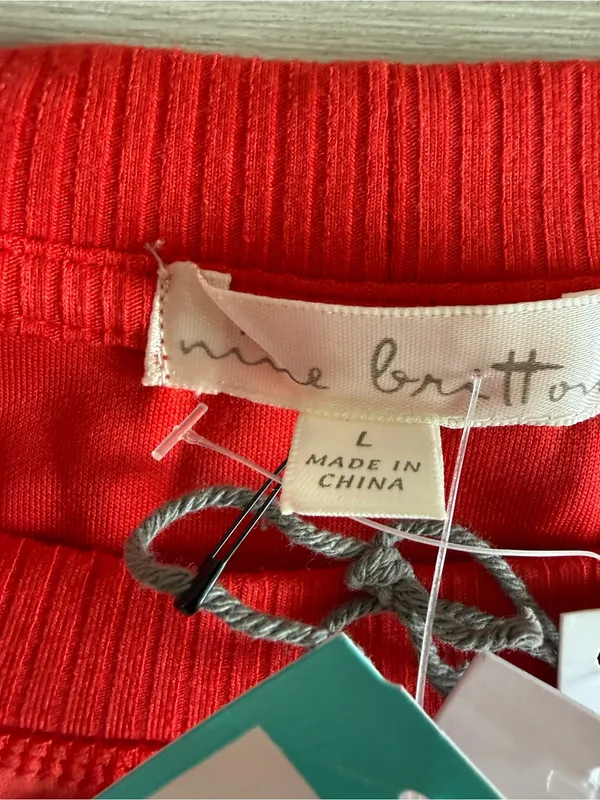 Nine Britton Short Sleeve Scuba Sweatshirt Red Large NWT STITCH FIX - Image 8