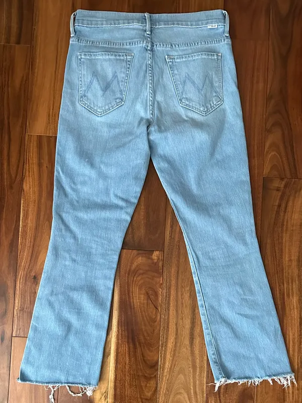 MOTHER Light Blue Insider Crop Step Fray Jeans - Image 10
