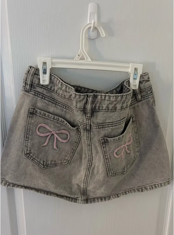 Ashley Mason Grey skirt with bows - Image 2
