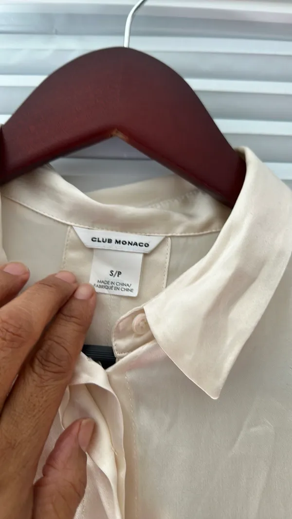 Club Monaco silk top long sleeve - Image 2