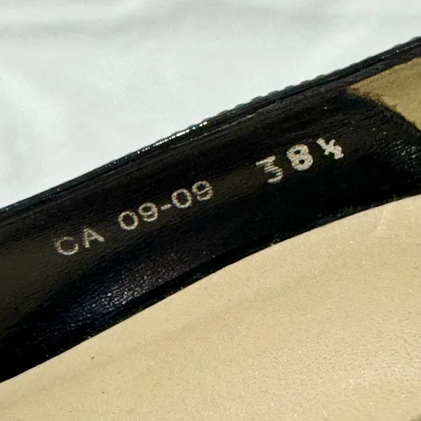Vintage Prada Y2K Perforated Leather Slingback Kitten Heel 38.5 SINGLE SHOE - Image 9