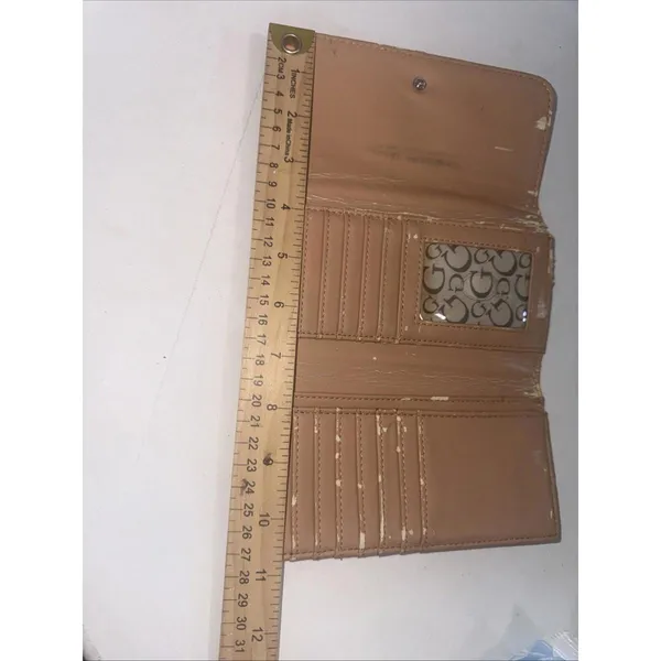 Vintage Guess Tan‎ & White Embossed Leather trifold wallet - Image 9