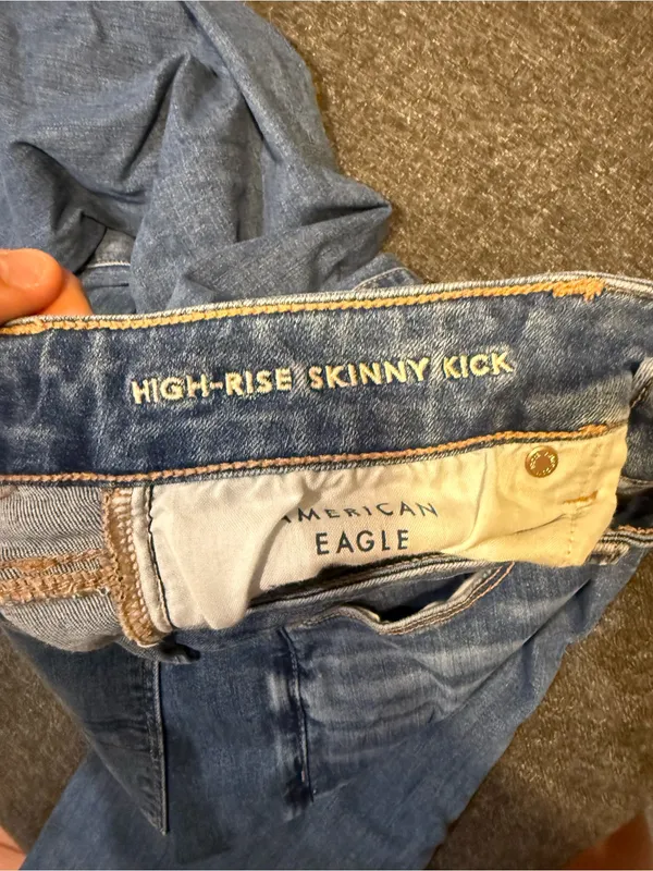American Eagle High Rise Skinny Kick Jeans - Image 3