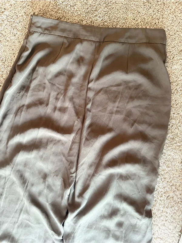 Zara green wide leg gaucho with slit - Image 3