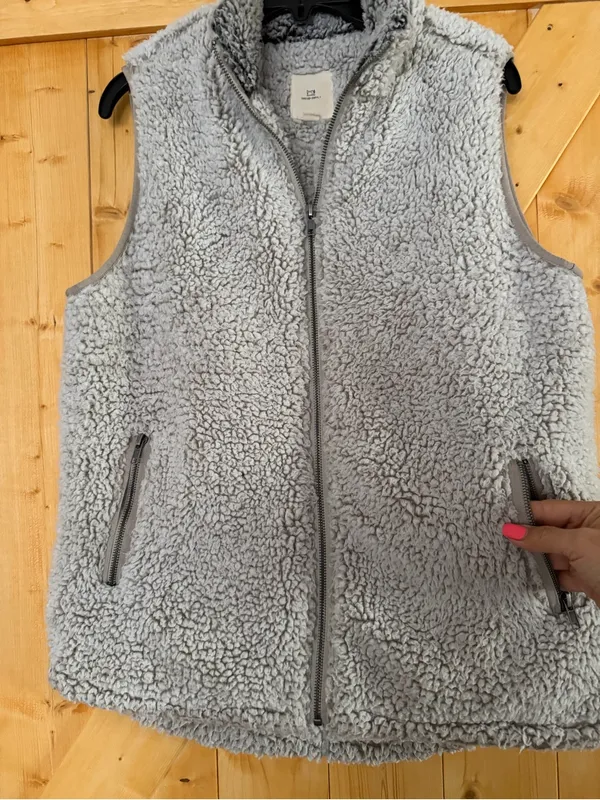 Thread & Supply Ivory Cozy Sherpa Teddy Zip Up Vest Jacket Gray Trim - Medium - Image 5