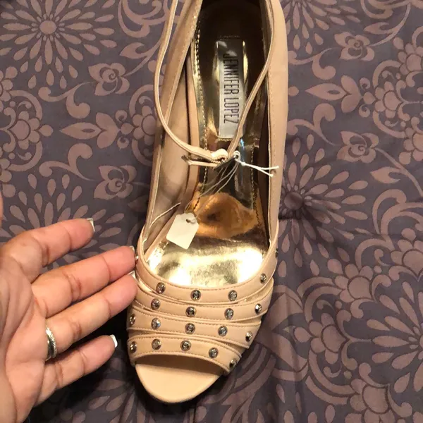 Jennifer Lopez Like new size 8.5 nude platform heels - Image 3