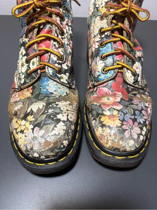 DR. MARTENS 1460 Vintage 90s Floral Boots - Image 4