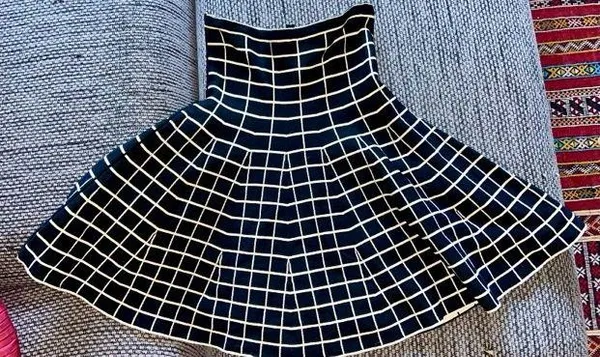 Anthropologie Lapis Short Reversible Black And Beige Skirt, Sz M - Image 3